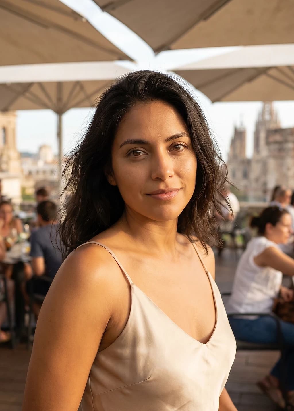 Daniela, 29